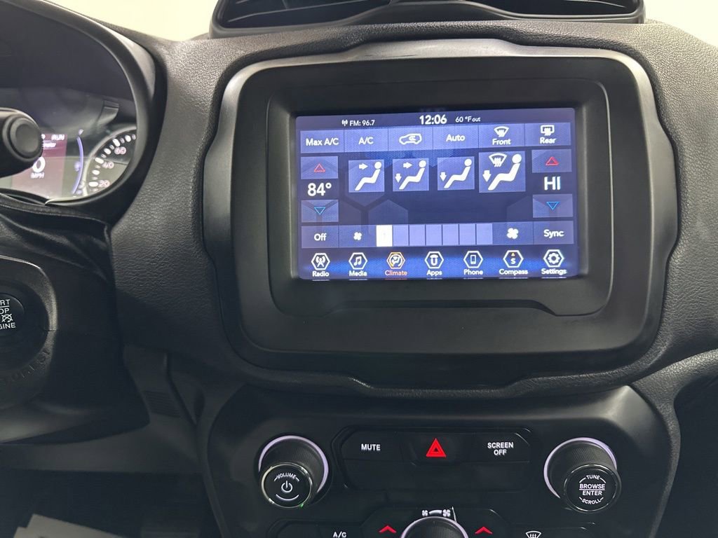 Used 2020 Jeep Renegade Latitude image 37