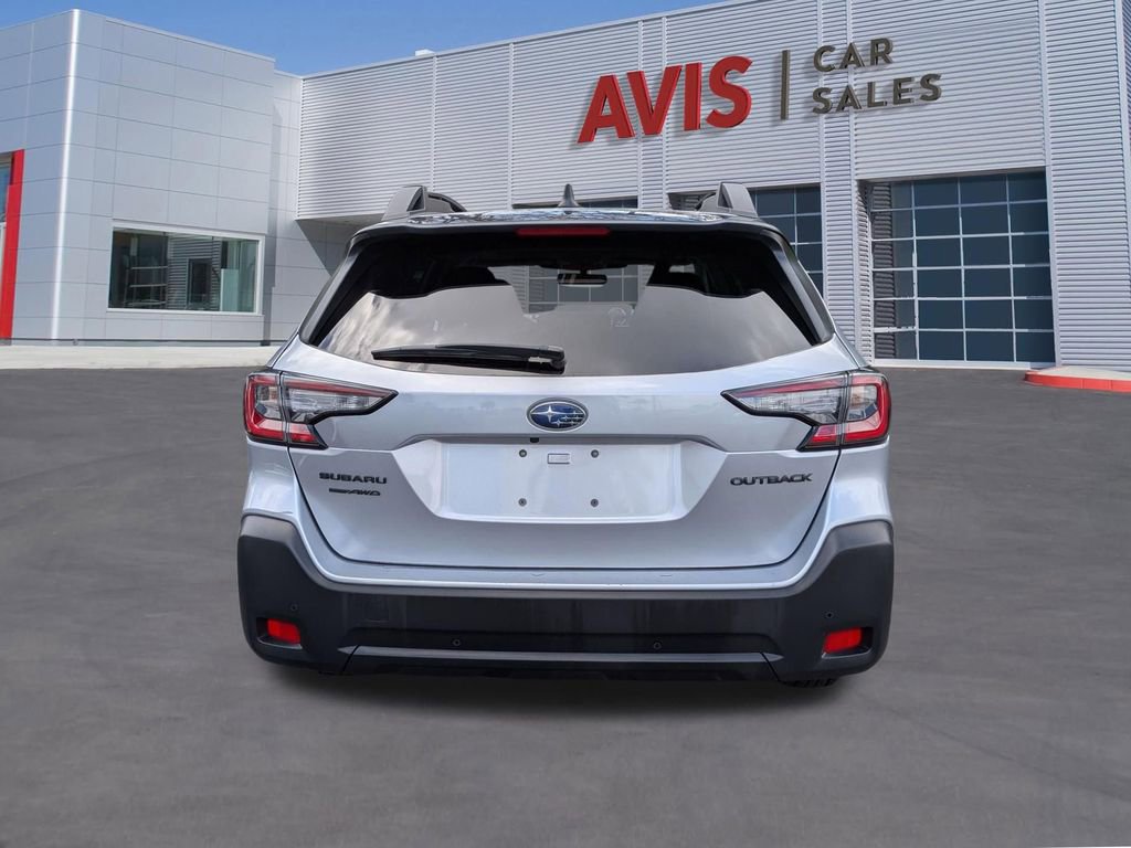 Used 2025 Subaru Outback Onyx Edition image 9