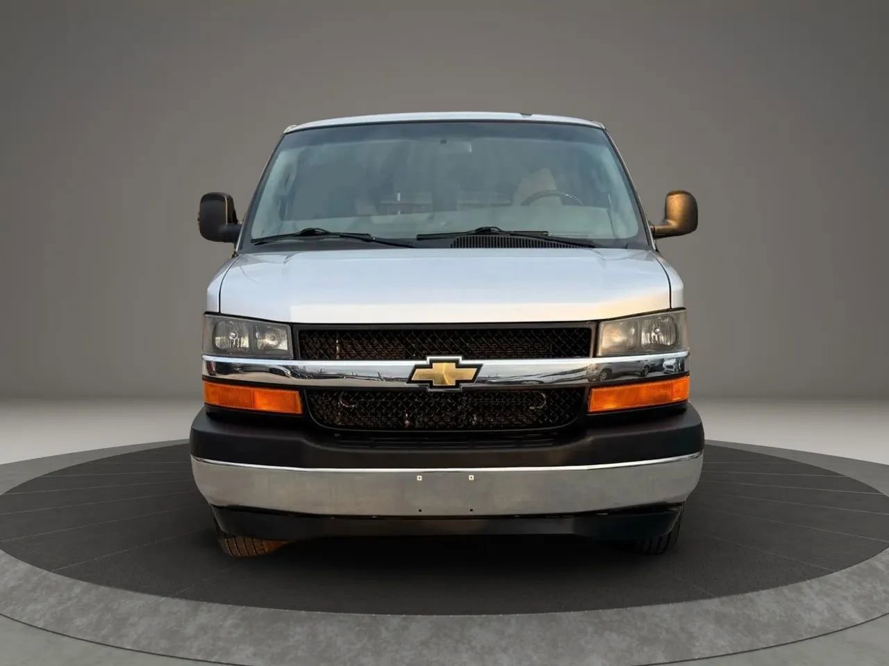 Used 2017 Chevrolet Express 3500 LT w/ LT Preferred Equipment Group image 14