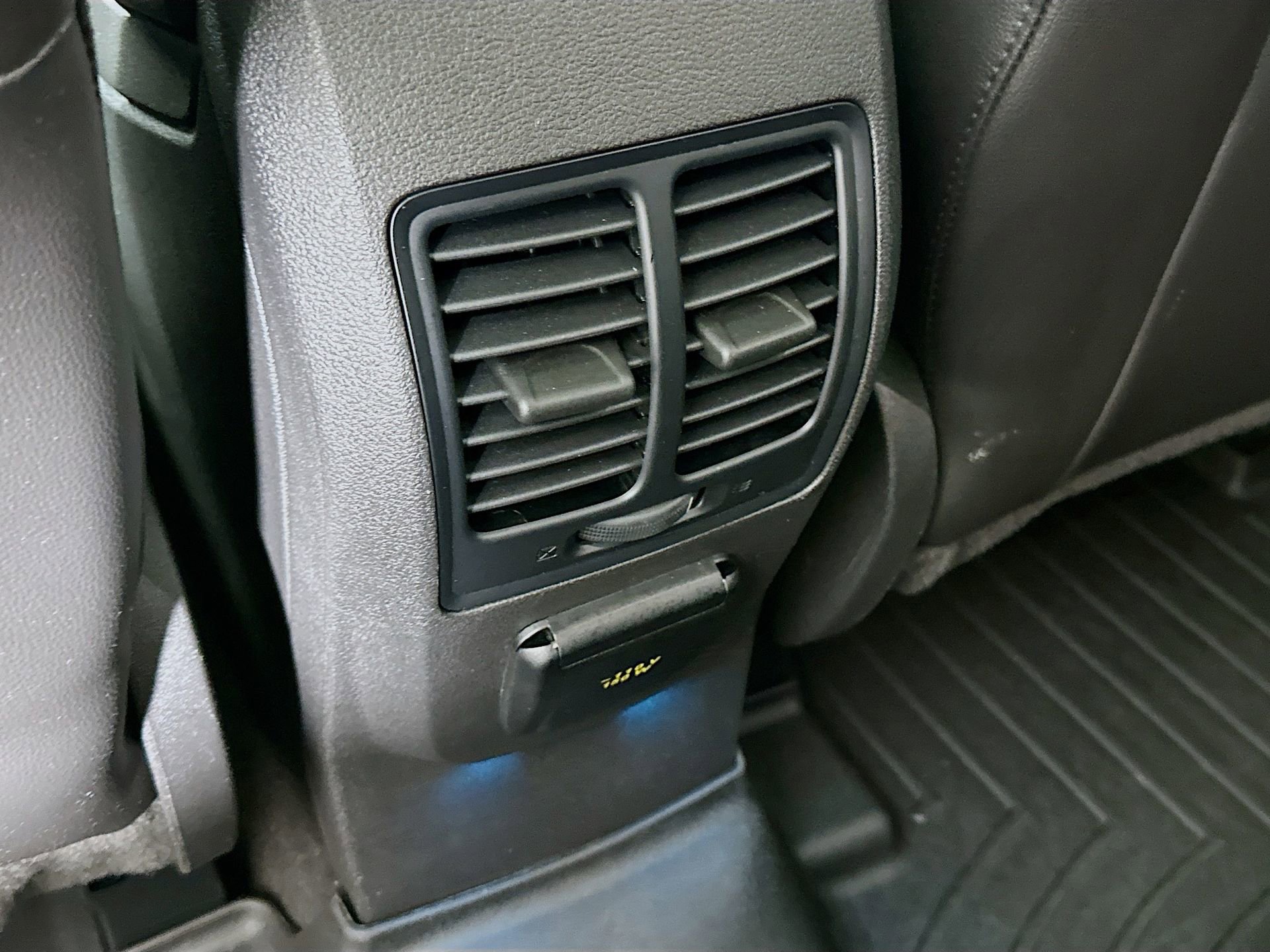 Used 2017 Ford Escape Titanium w/ Equipment Group 301A FWD image 27