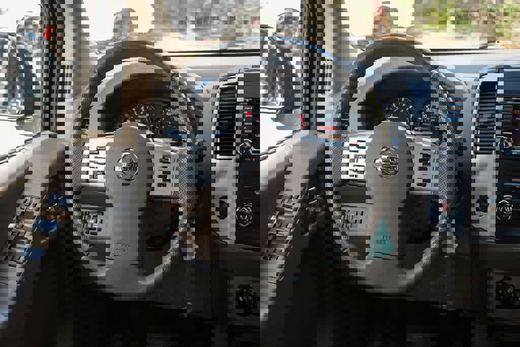 Used 2018 Nissan Frontier SV image 13