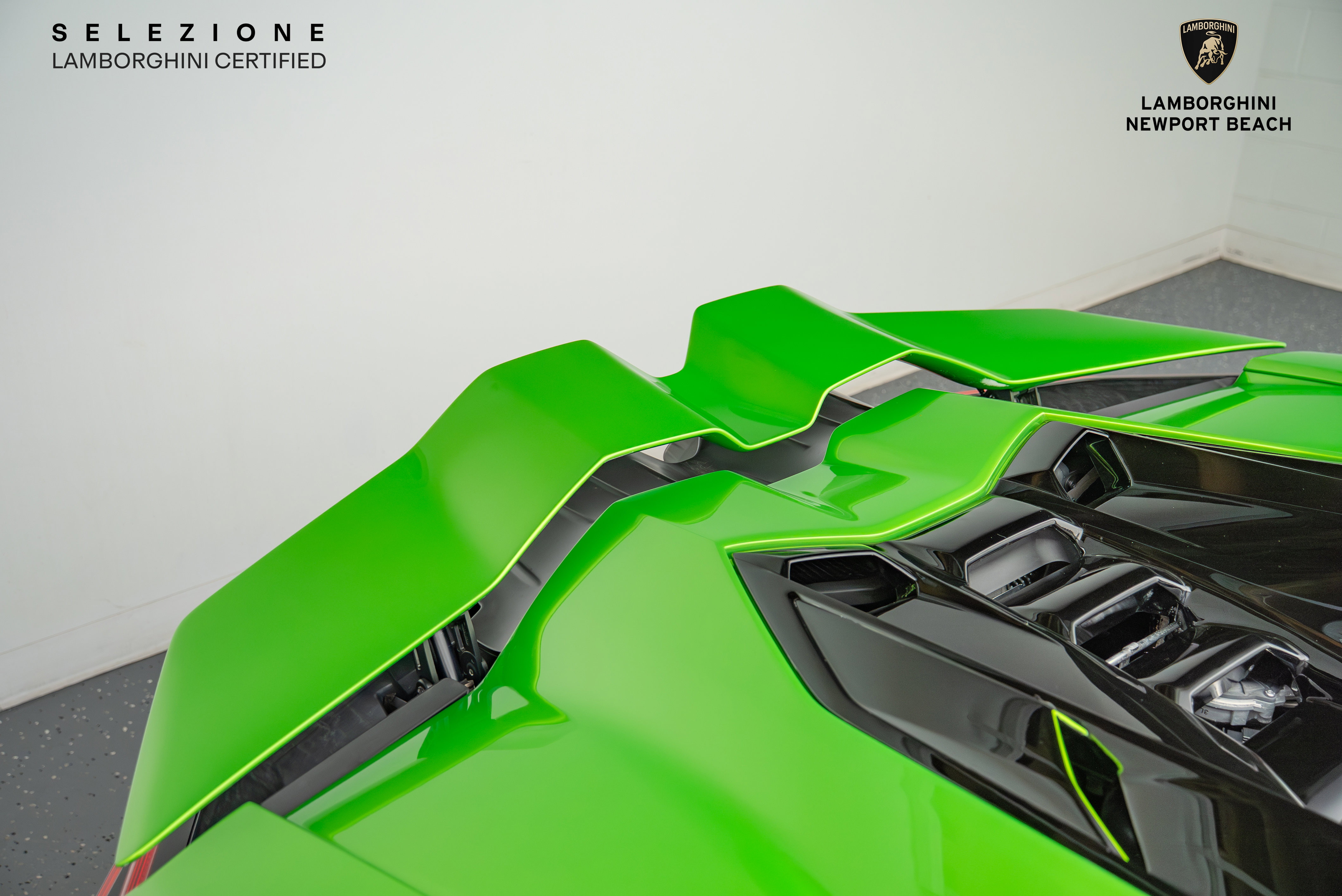 Used 2024 Lamborghini Revuelto image 7