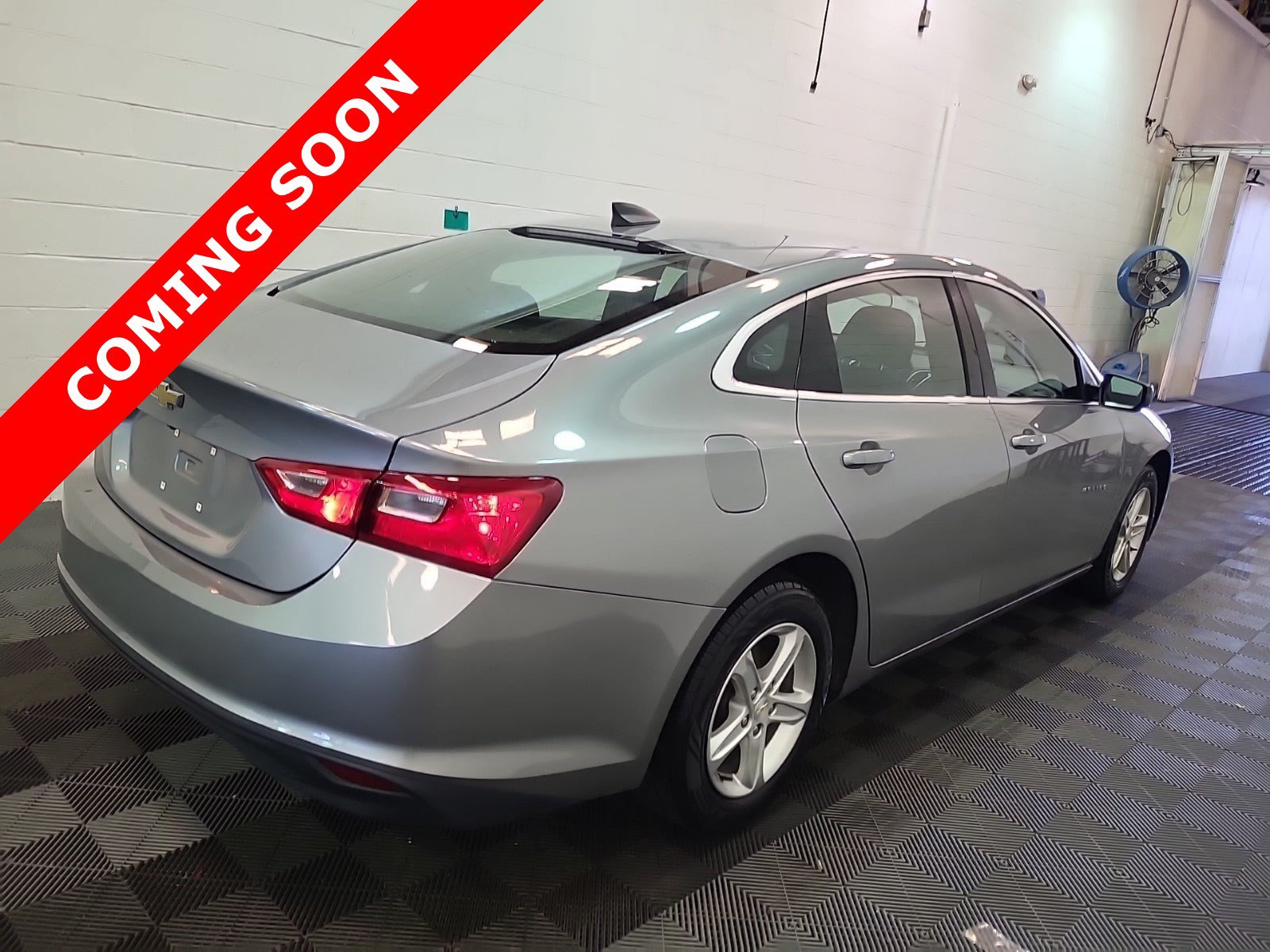 Used 2023 Chevrolet Malibu LS FWD image 5