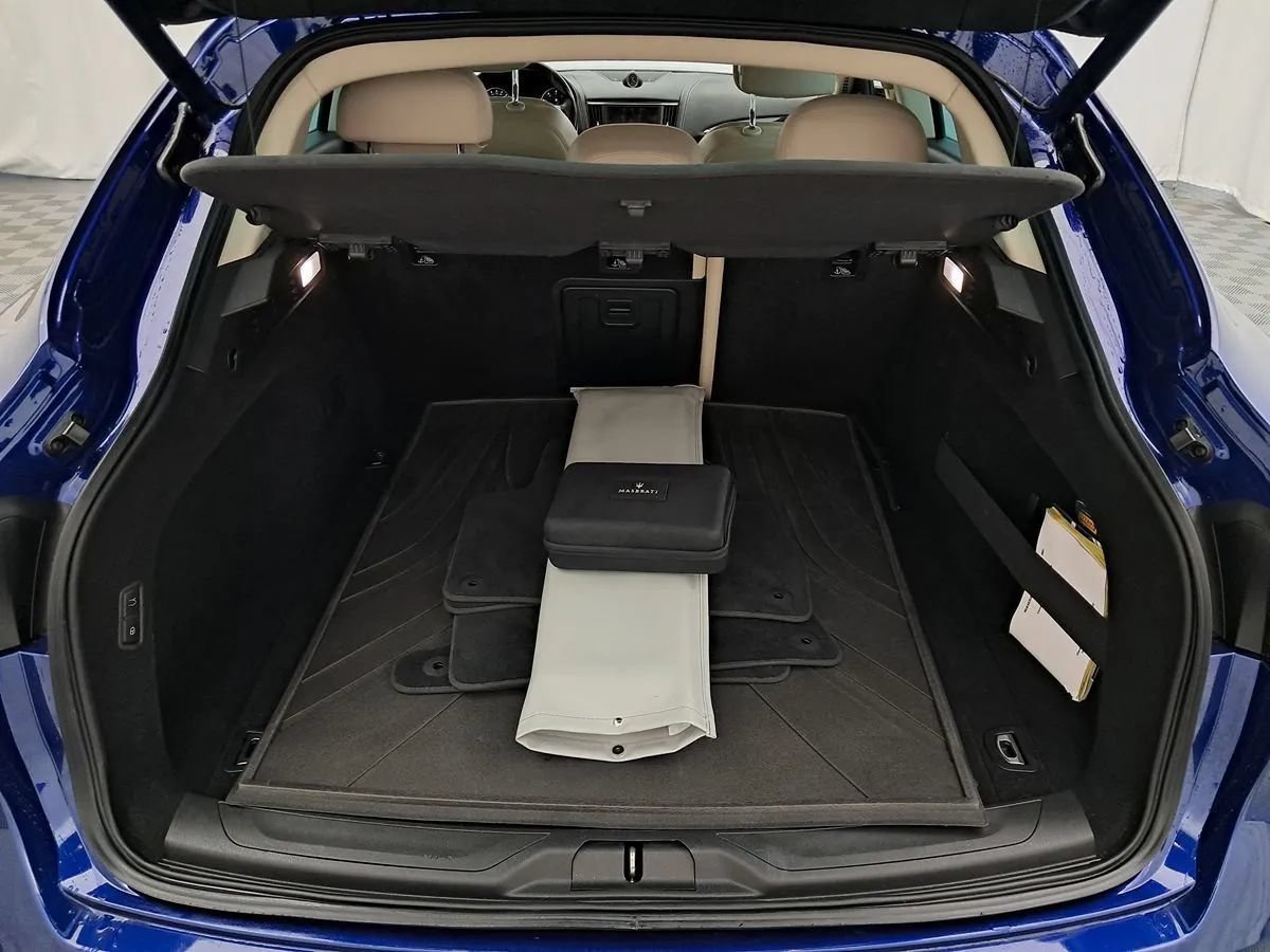 Used 2021 Maserati Levante S AWD/4WD image 34