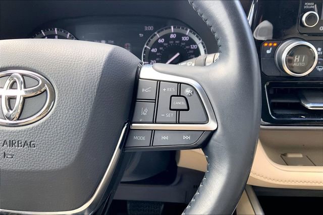 Used 2020 Toyota Highlander XLE image 15