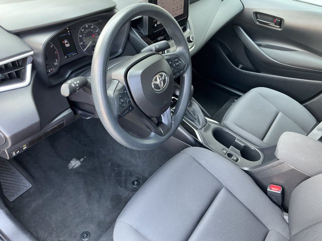 Used 2025 Toyota Corolla LE FWD image 13