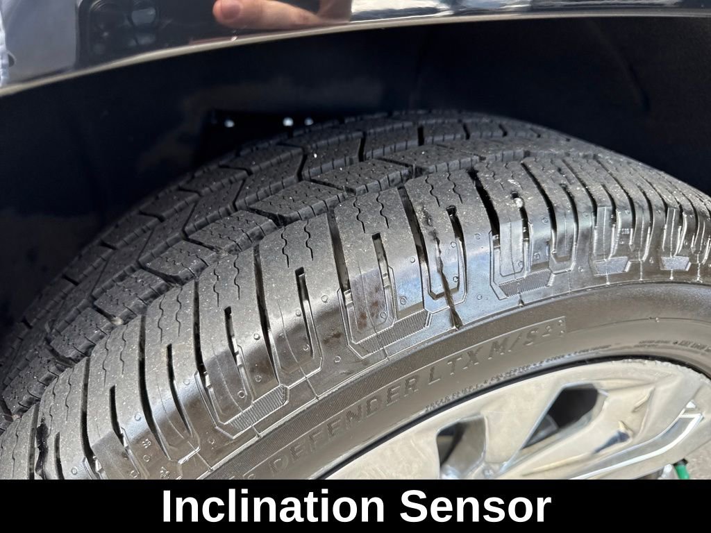 Used 2018 Cadillac Escalade Luxury w/ LPO, Radiant Package image 28