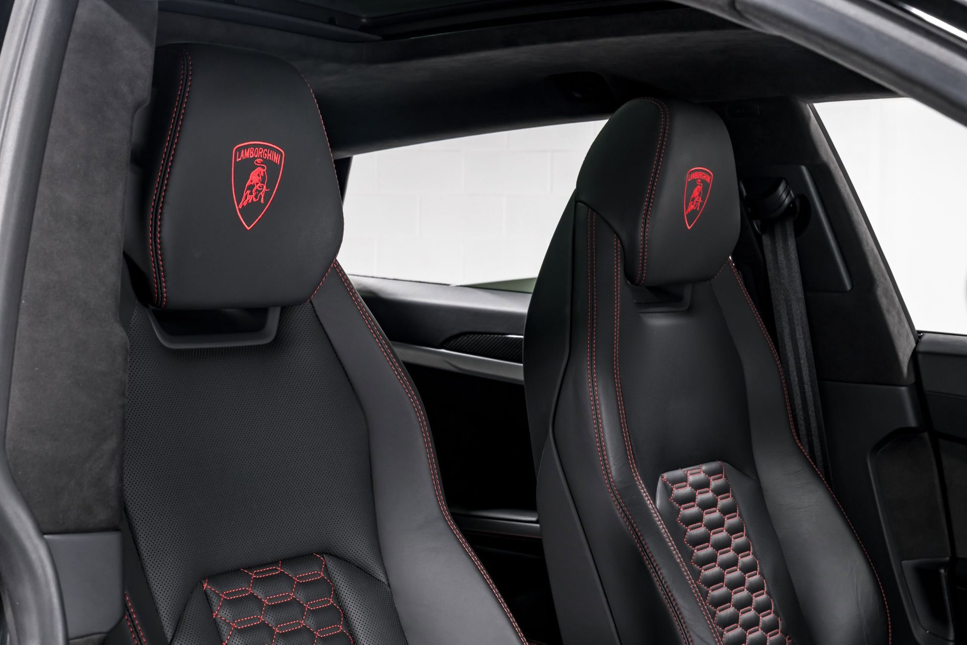 Used 2020 Lamborghini Urus image 39