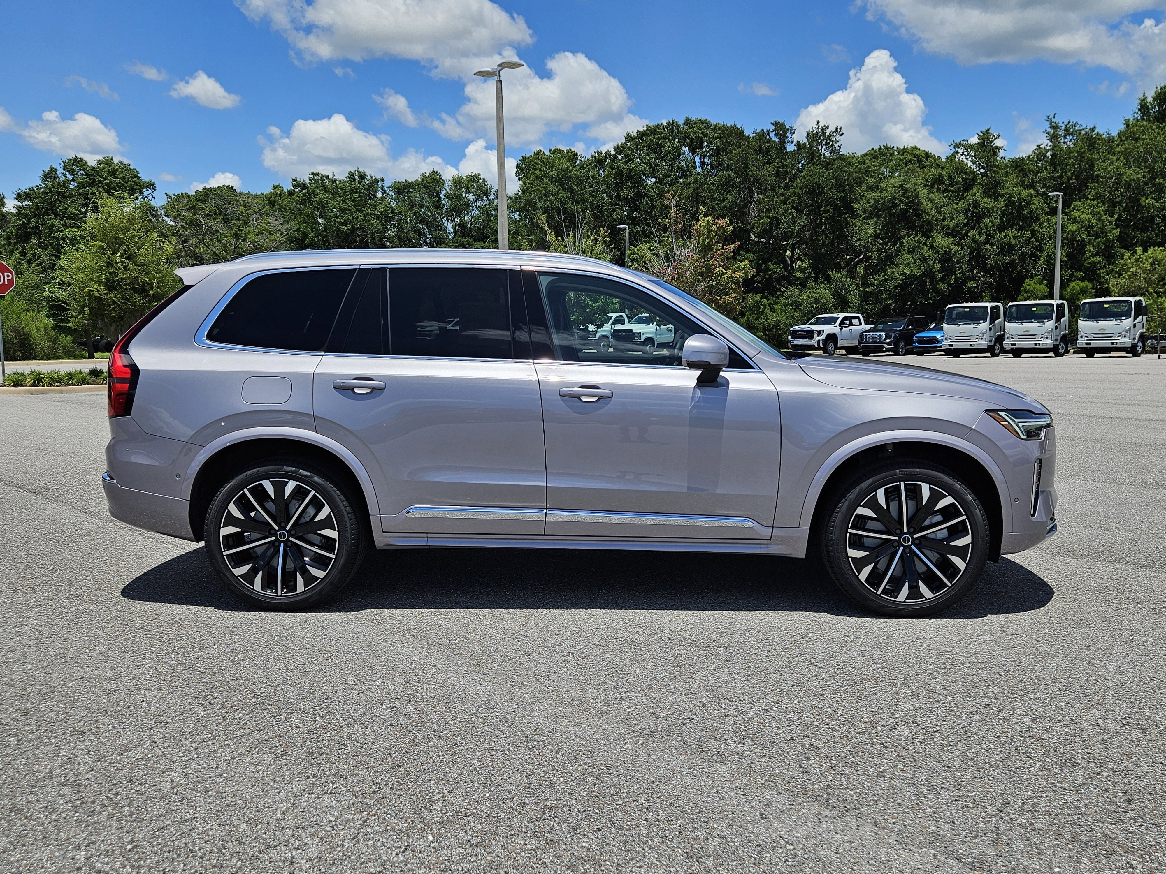 New 2026 Volvo XC90 B5 Plus image 8