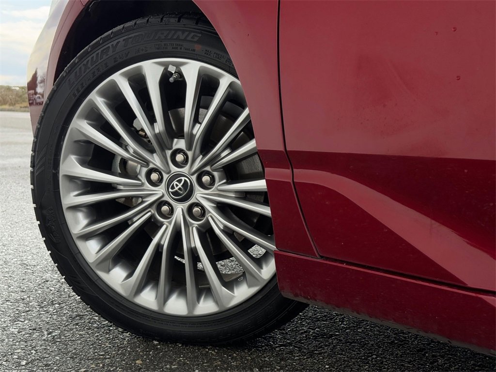 Certified 2019 Toyota Avalon Limited w/ Advanced Safety Package image 27