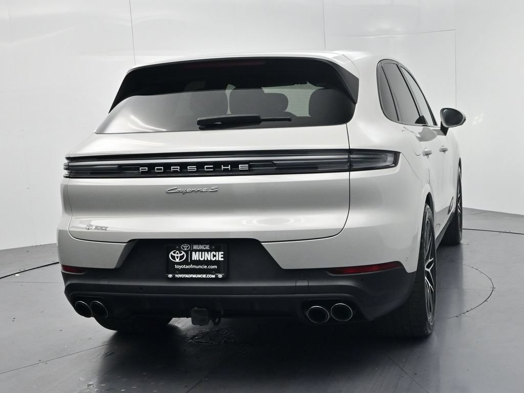 Used 2025 Porsche Cayenne S AWD/4WD image 7