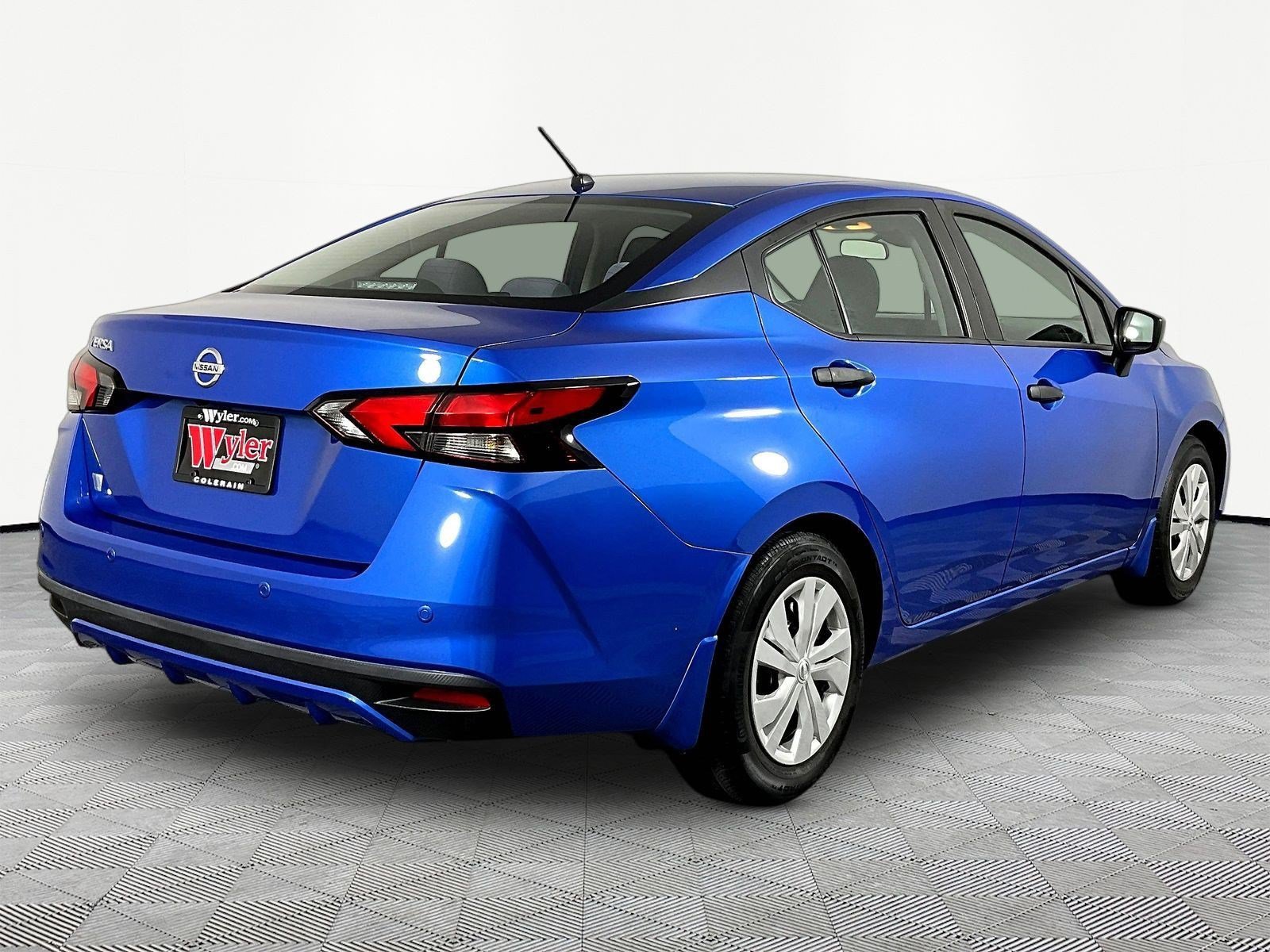 Certified 2021 Nissan Versa S FWD image 6