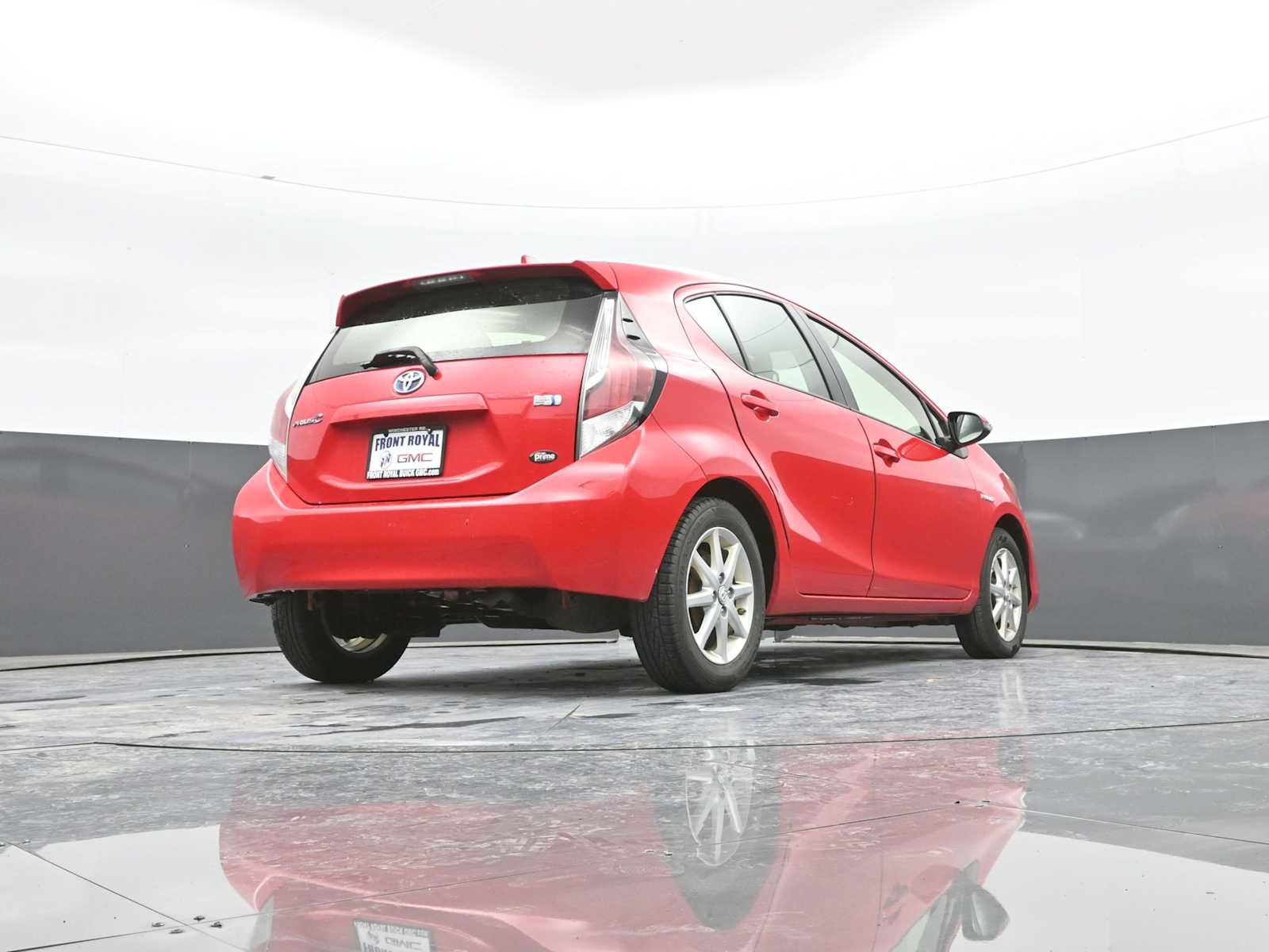 Used 2015 Toyota Prius C Three image 35