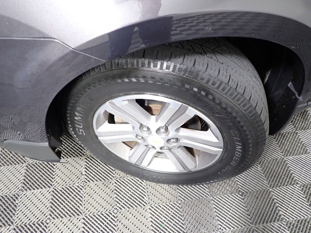 Used 2015 Chevrolet Traverse LT image 34