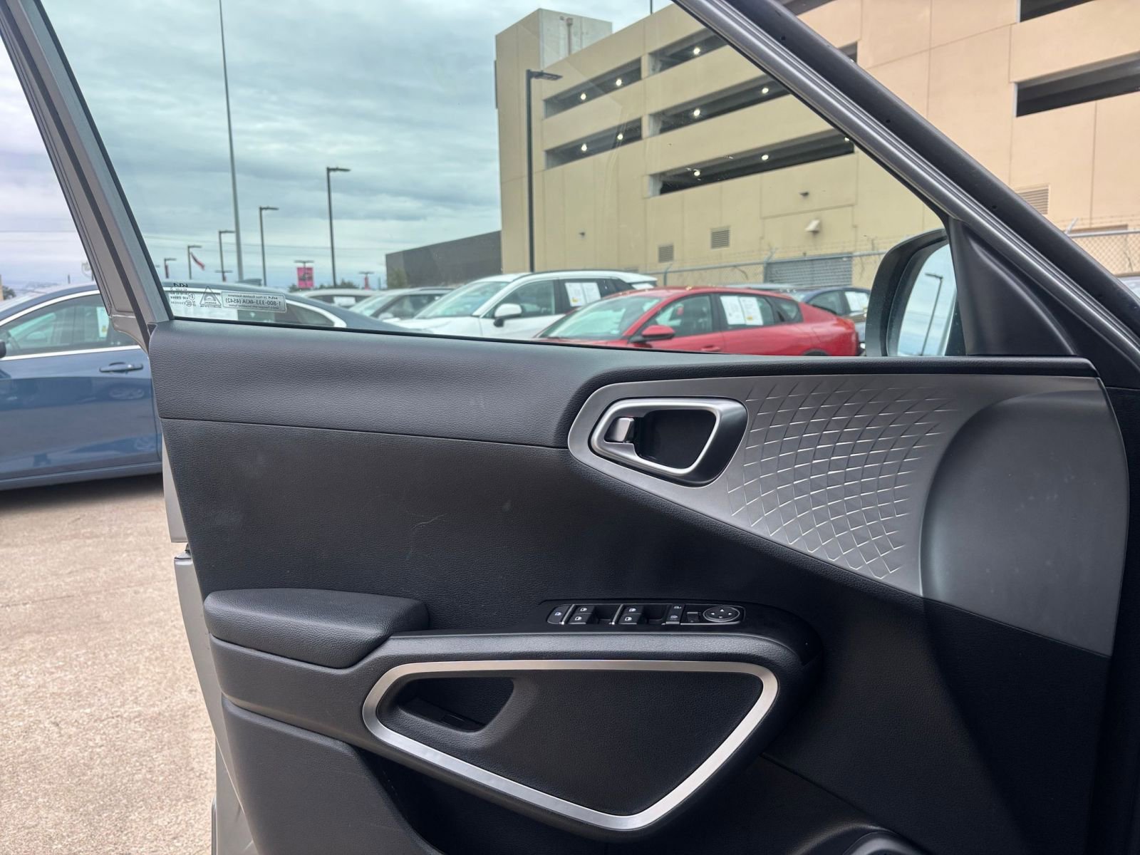 Used 2025 Kia Soul LX w/ LX Technology Package image 20