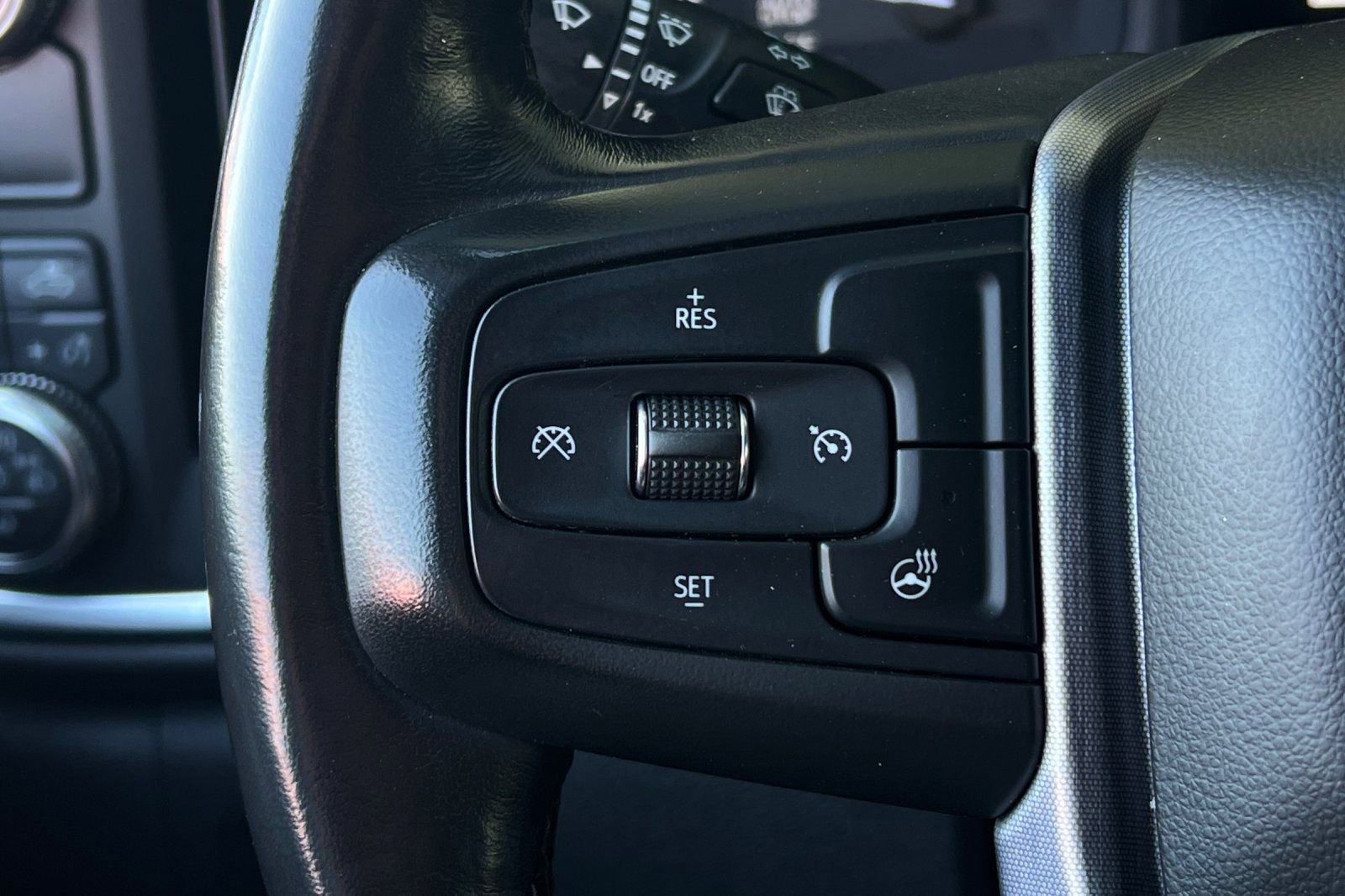 Used 2019 GMC Sierra 1500 SLT w/ SLT Premium Package image 33