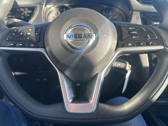 Used 2020 Nissan Rogue Sport S image 18