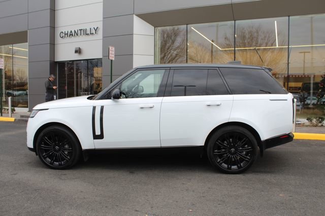 Used 2025 Land Rover Range Rover SE image 6