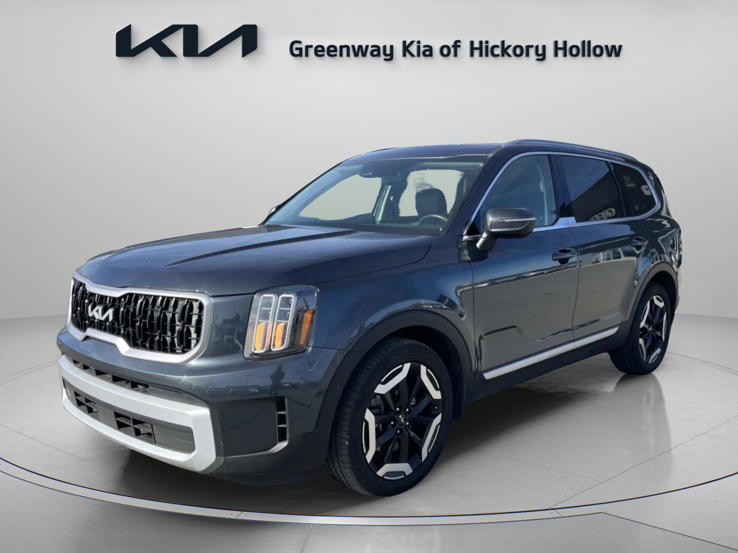 Used 2024 Kia Telluride EX image 3