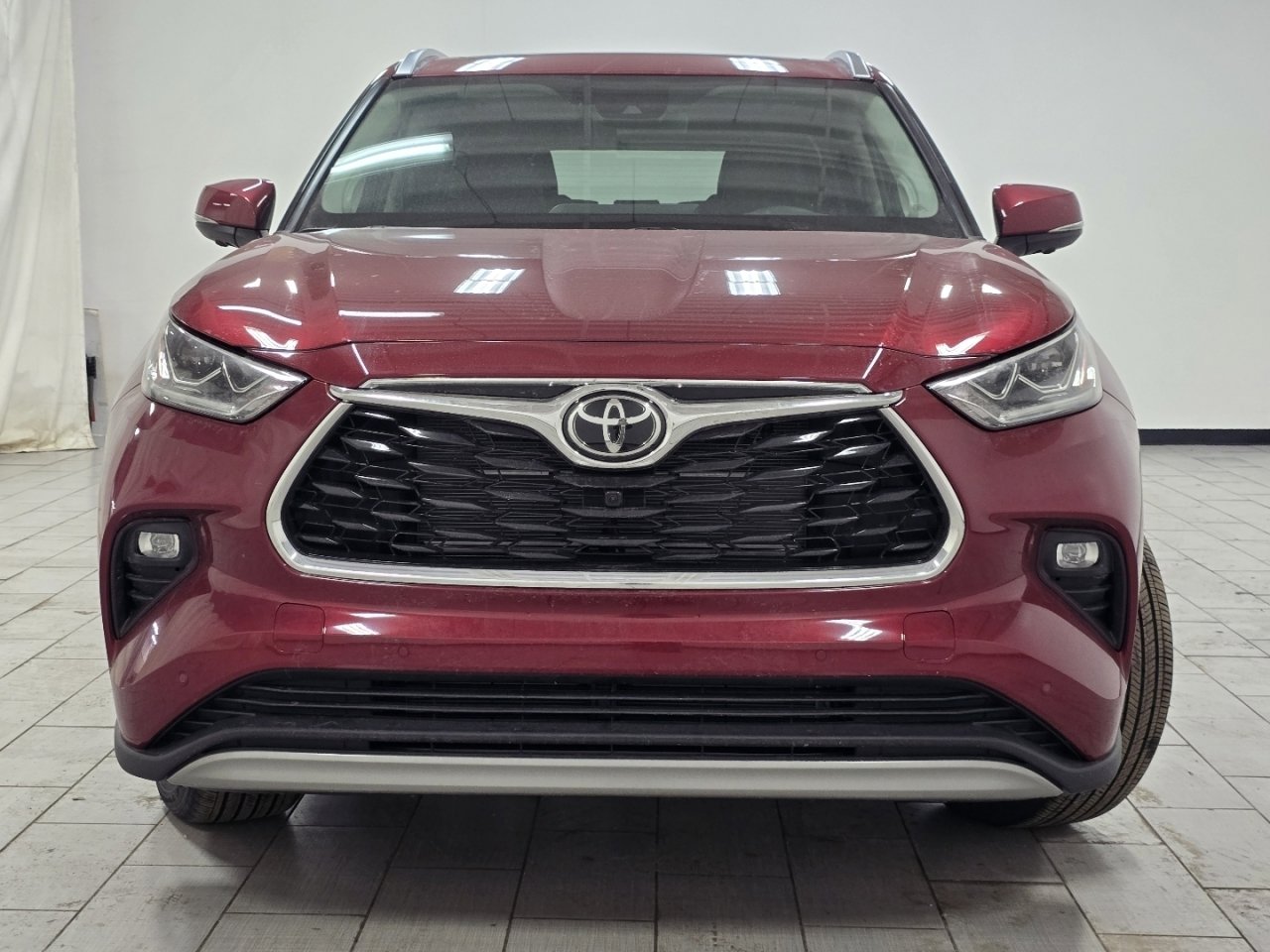 New 2026 Toyota Highlander Platinum image 13