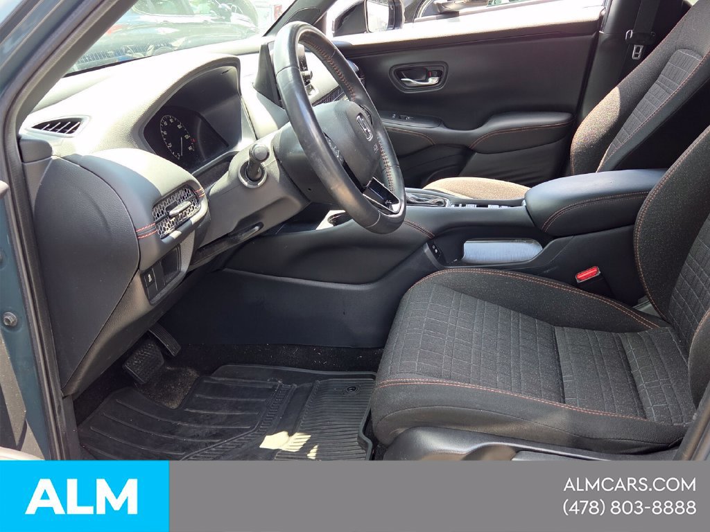 Used 2025 Honda HR-V Sport image 13