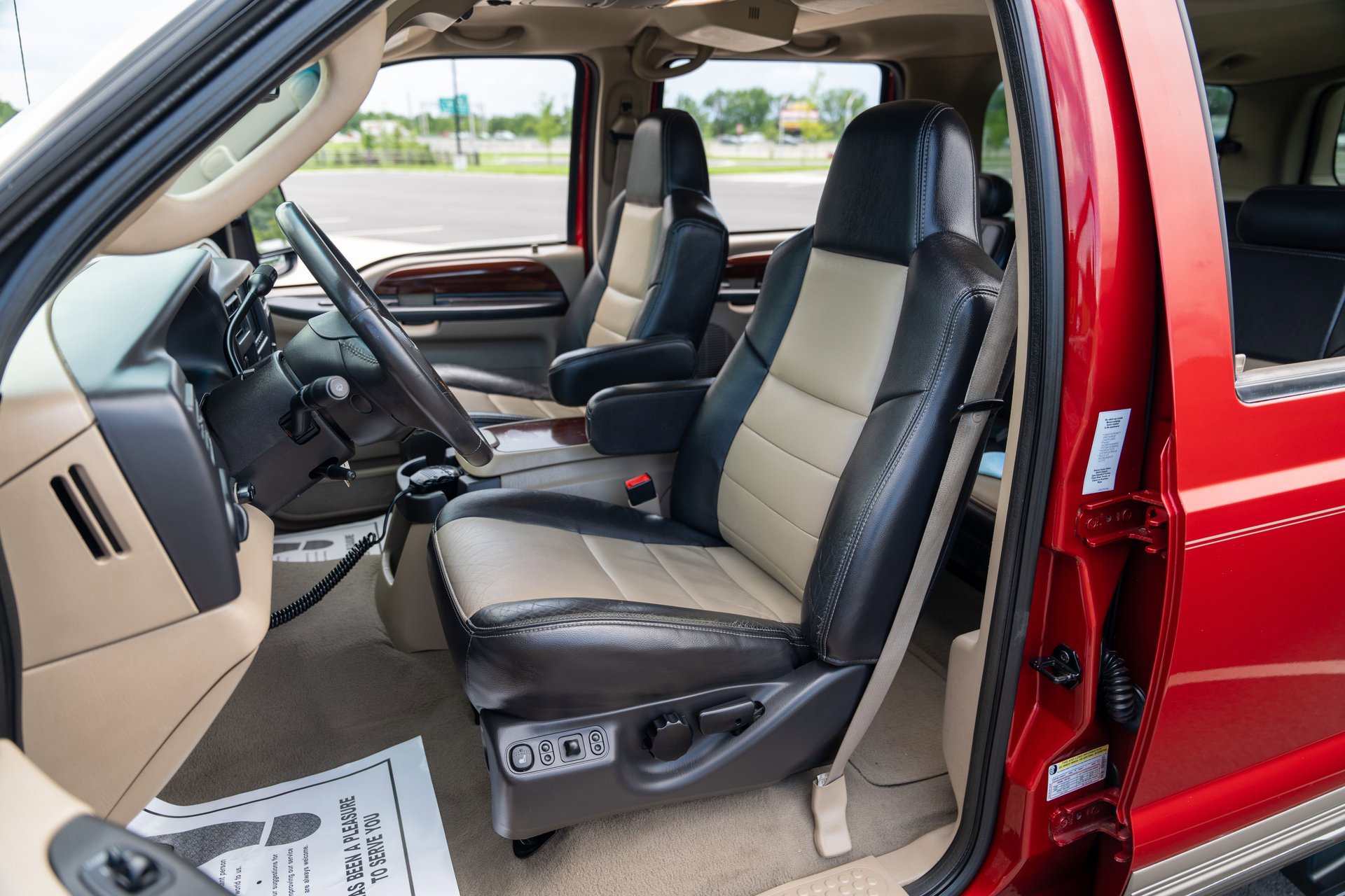 Used 2005 Ford Excursion Eddie Bauer image 36