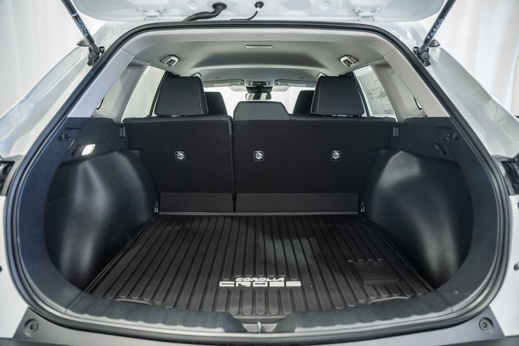 New 2026 Toyota Corolla Cross LE image 9