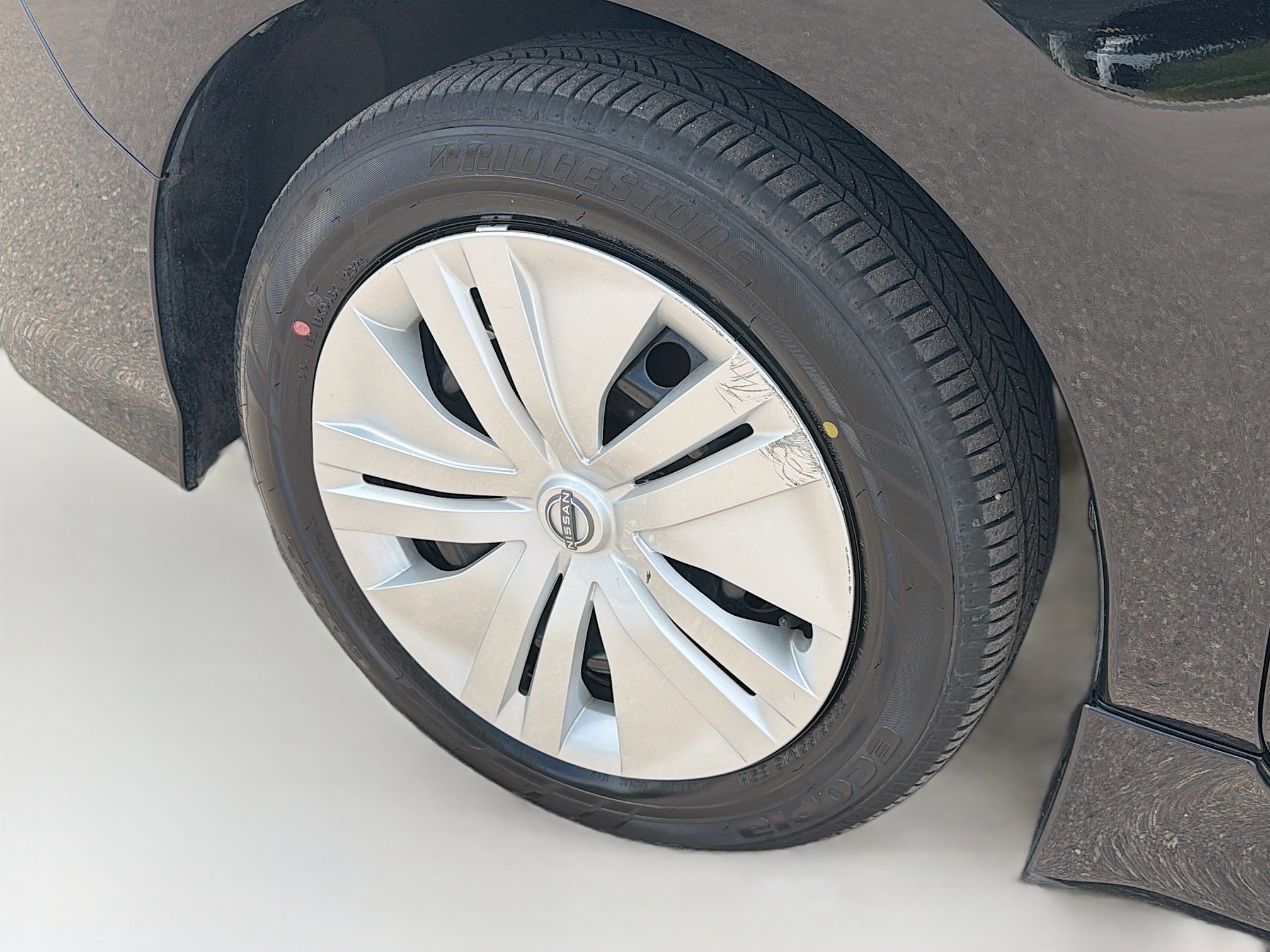 Used 2025 Nissan Leaf S FWD image 11