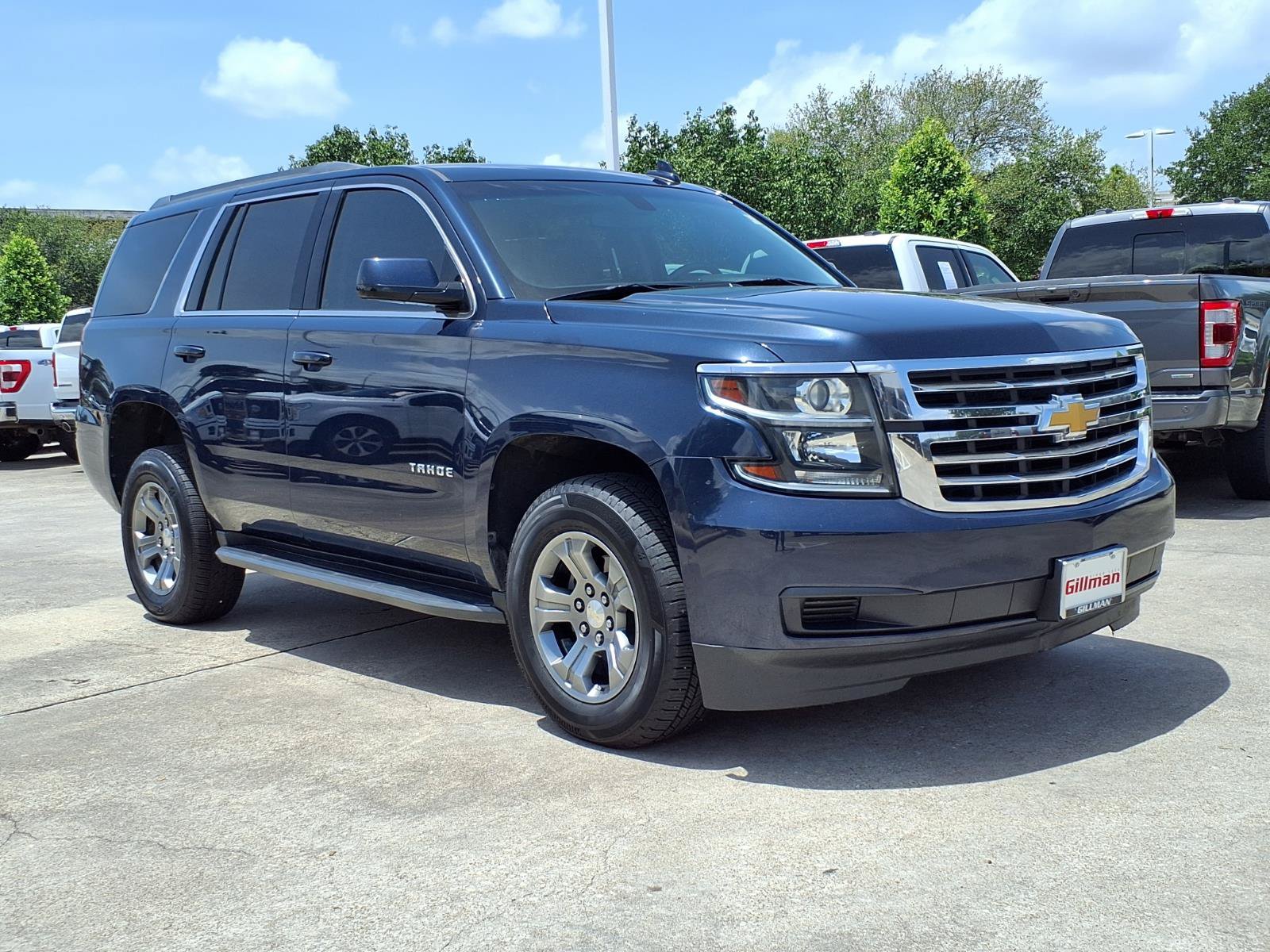 Used 2018 Chevrolet Tahoe LS RWD image 2