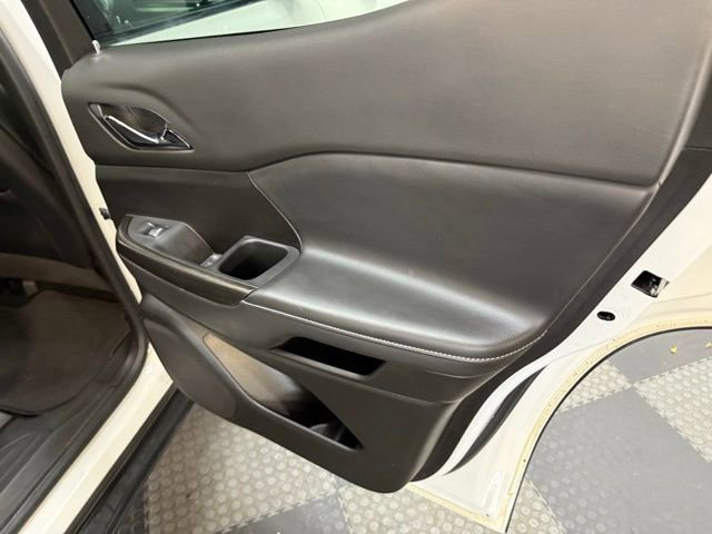 Used 2022 GMC Acadia SLT w/ Elevation Edition image 47