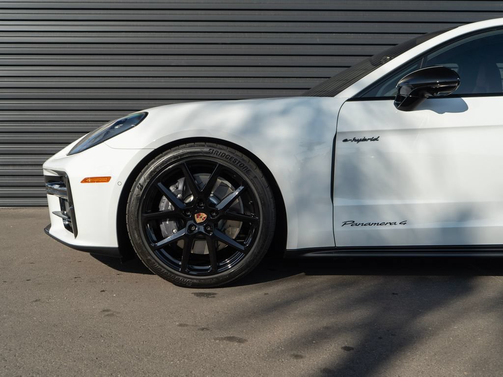 Used 2026 Porsche Panamera 4 E-Hybrid AWD/4WD image 12