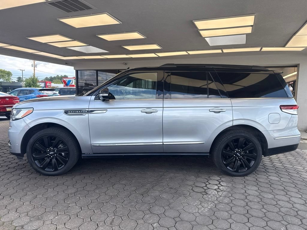 Used 2023 Lincoln Navigator Black Label AWD/4WD image 8