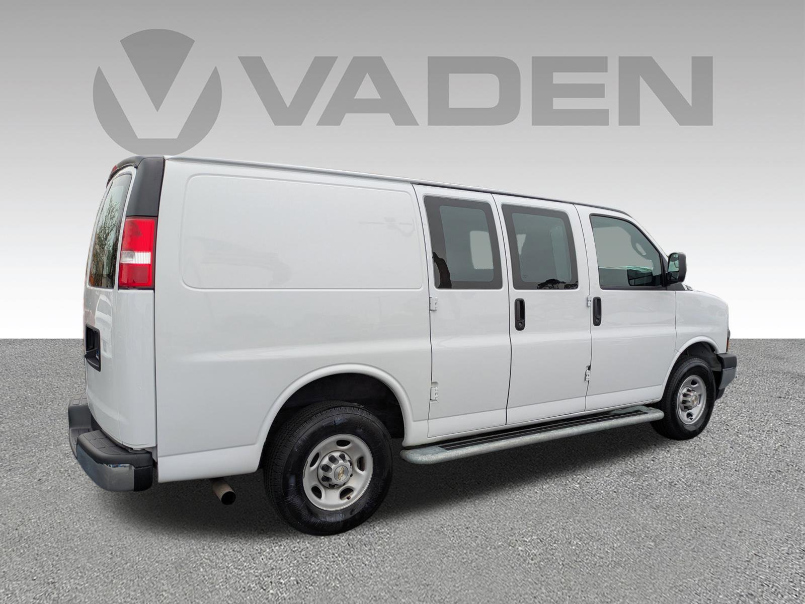 Used 2024 Chevrolet Express 2500 w/ Driver Convenience Package image 19