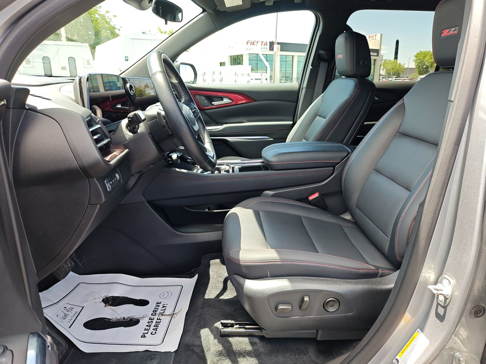 Certified 2025 Chevrolet Traverse Z71 w/ Driver Confidence Package AWD/4WD image 12