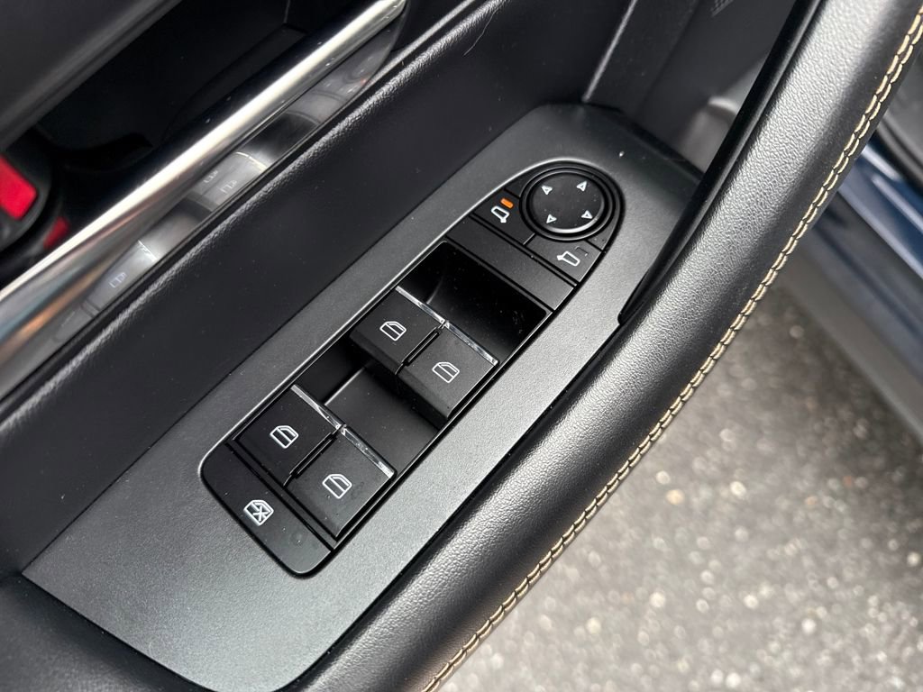 Used 2025 MAZDA CX-90 Plug-In Hybrid w/Premium Sport image 13