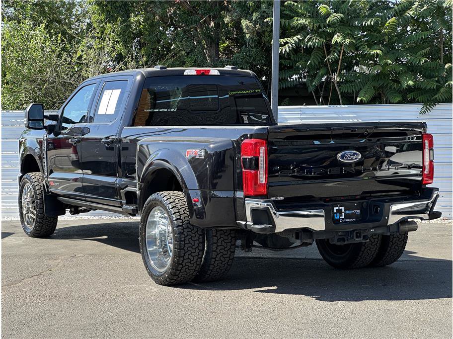 Used 2024 Ford F350 Lariat w/ Lariat Ultimate Package AWD/4WD image 3