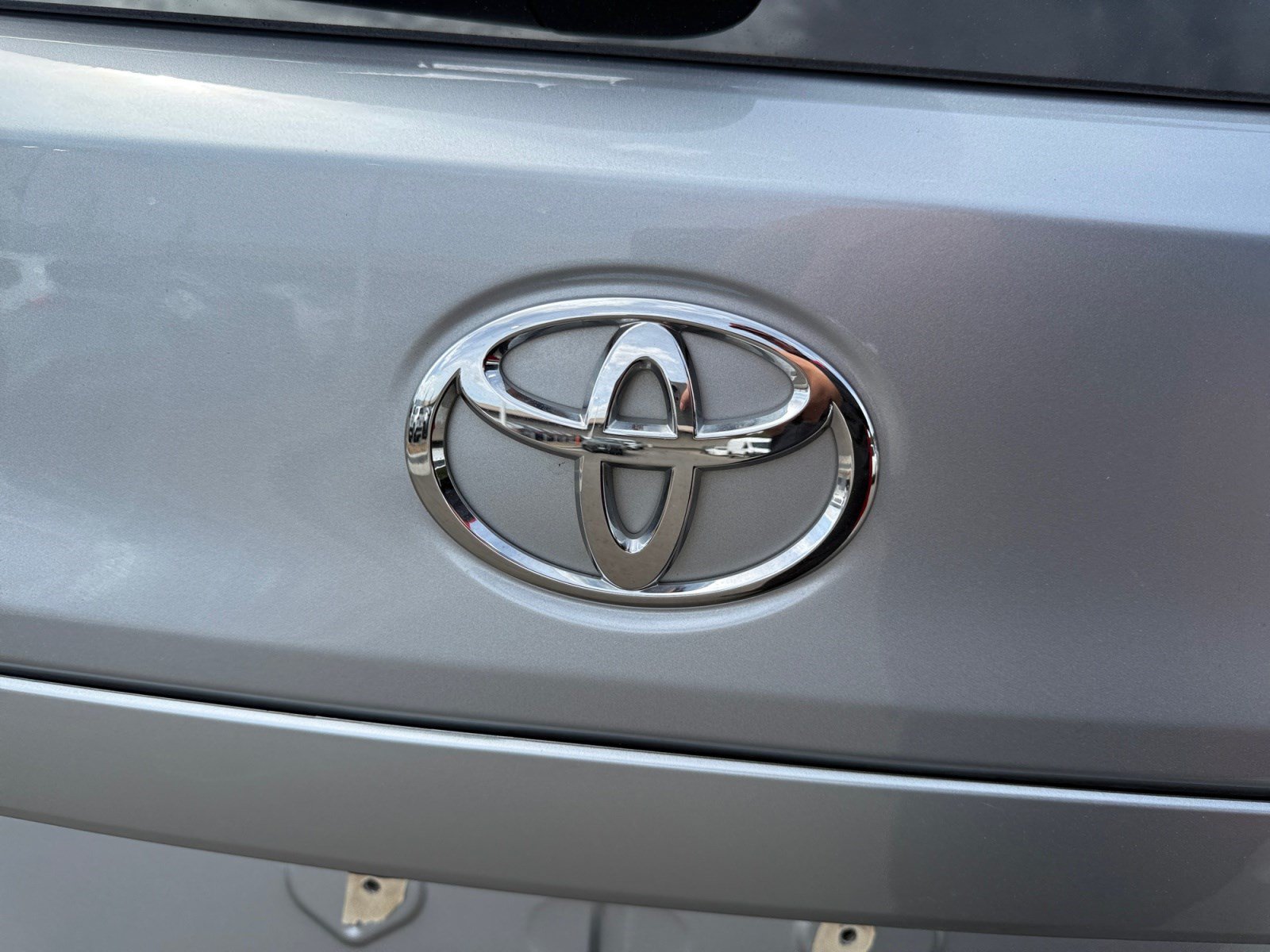 Certified 2023 Toyota Corolla Cross LE AWD/4WD image 22