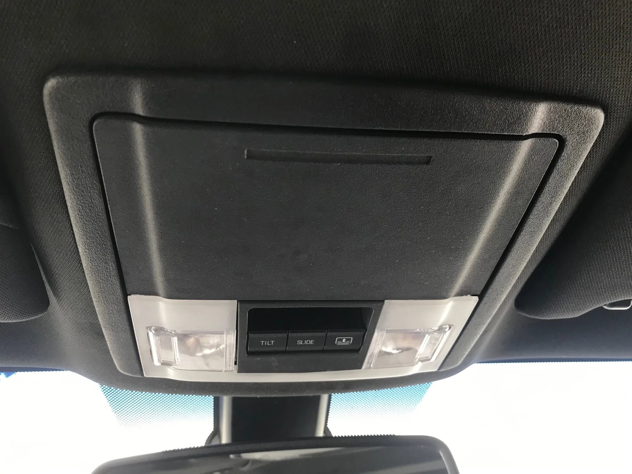 Used 2014 Lincoln MKS Sedan 4D w/ Equipment Group 101A image 31