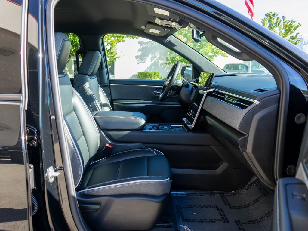 New 2026 GMC Sierra EV Elevation w/ LPO, Elevation Dark Package image 10