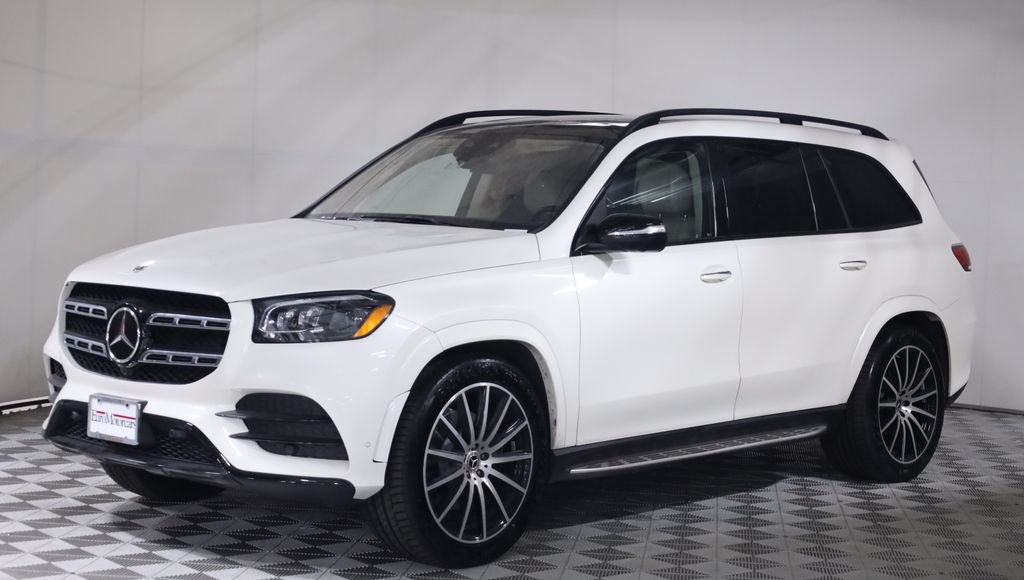 Used 2023 Mercedes-Benz GLS 450 4MATIC w/ AMG Line Exterior image 3