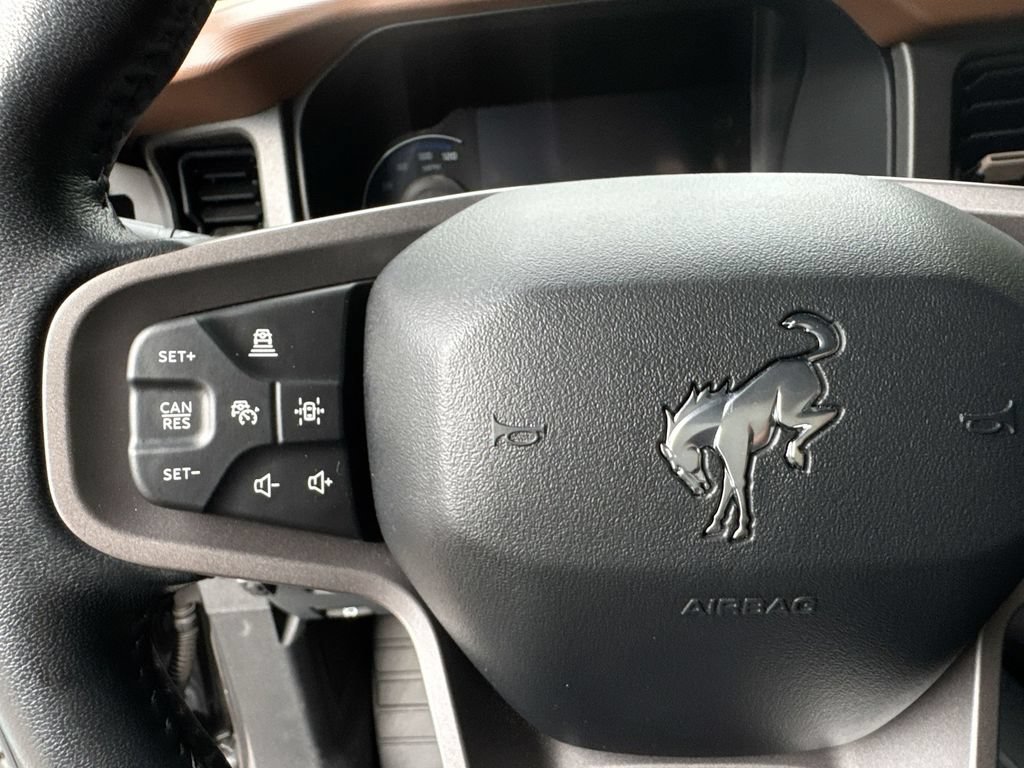 Used 2024 Ford Bronco Outer Banks AWD/4WD image 17