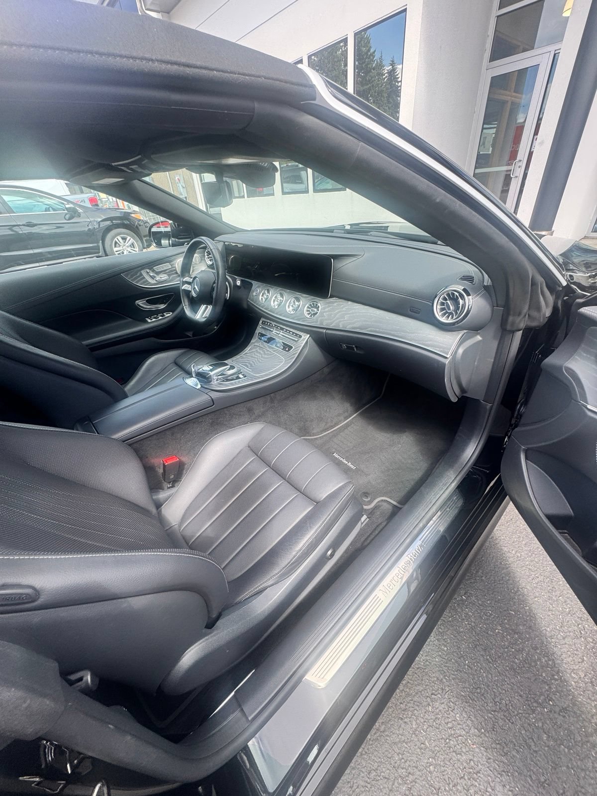 Used 2023 Mercedes-Benz E 450 4MATIC Cabriolet image 9