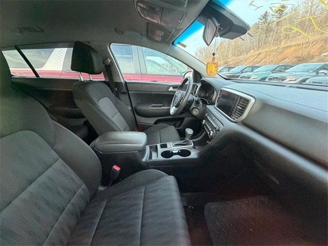 Used 2021 Kia Sportage LX image 7