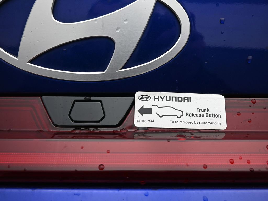 Used 2025 Hyundai Elantra SEL image 54