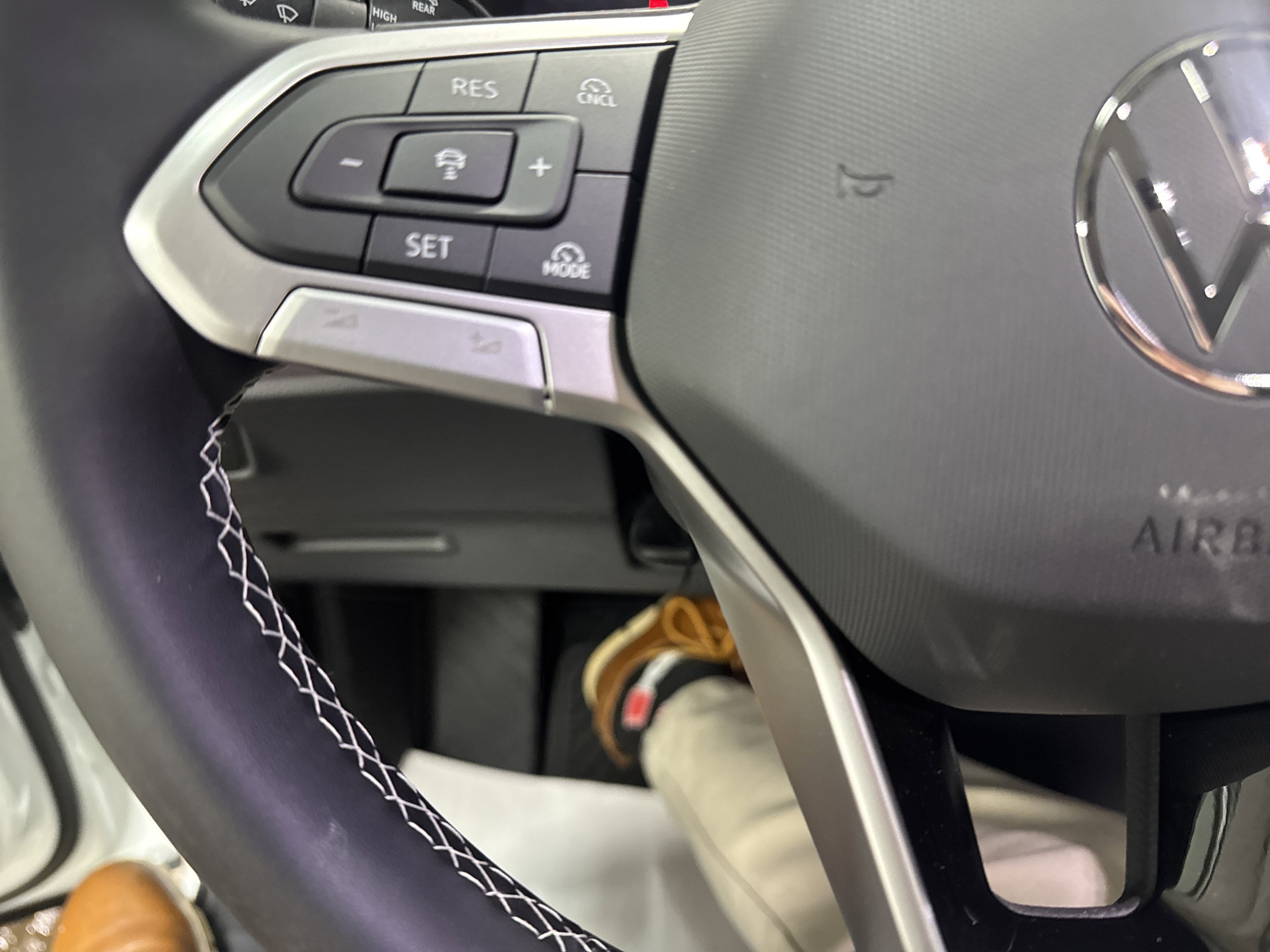 New 2026 Volkswagen Tiguan SE AWD/4WD image 18