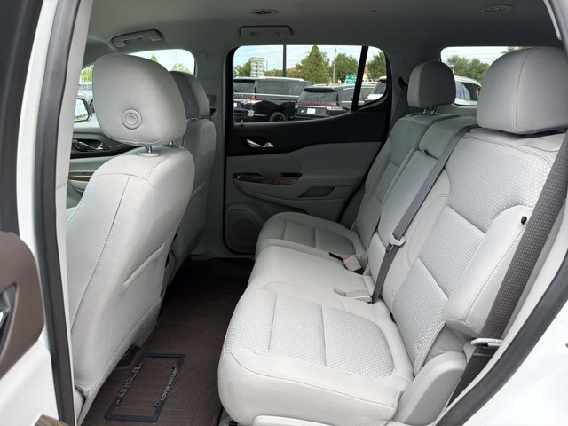 Used 2020 GMC Acadia SLE w/ Driver Convenience Package FWD image 17