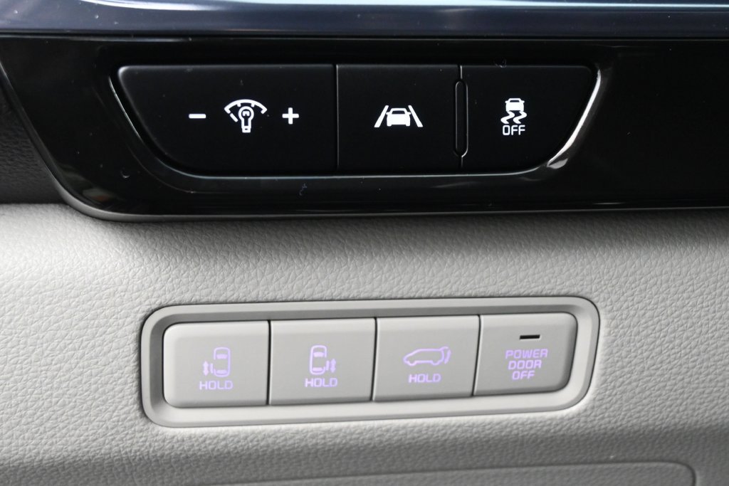 Used 2024 Kia Carnival SX Prestige FWD image 7