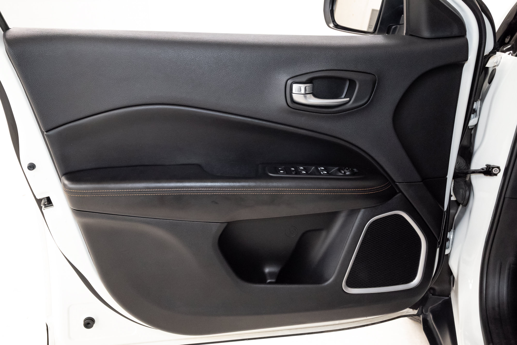 Used 2019 Jeep Compass Limited AWD/4WD image 7