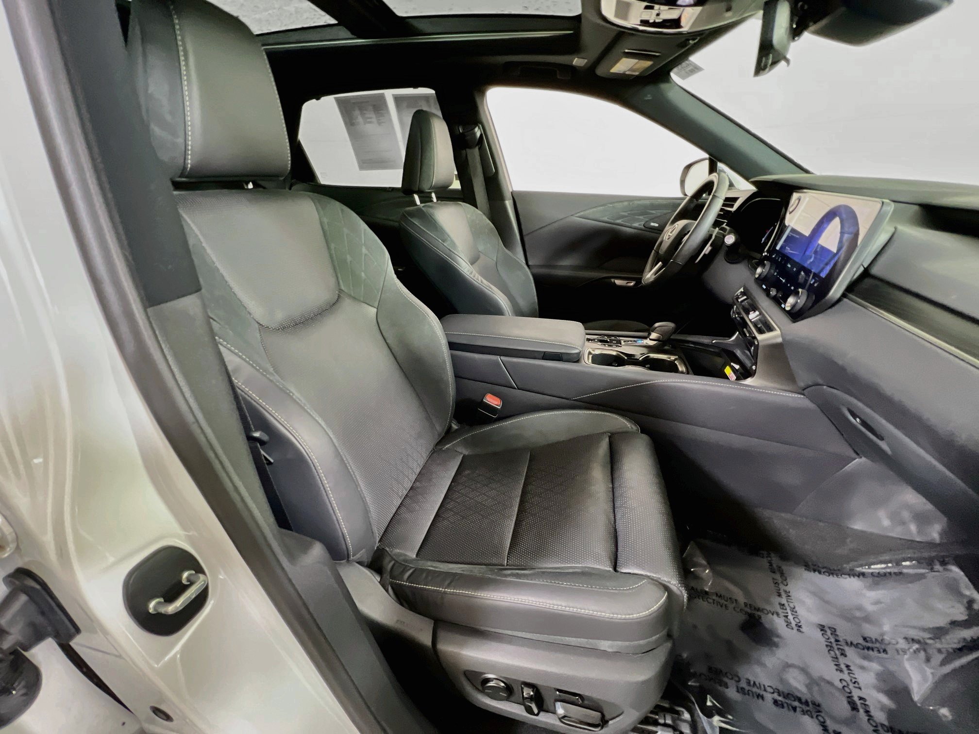 Used 2023 Lexus RX 350 AWD w/ Accessory Package image 29