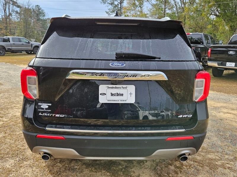 Used 2023 Ford Explorer Limited w/ Equipment Group 301A AWD/4WD image 11